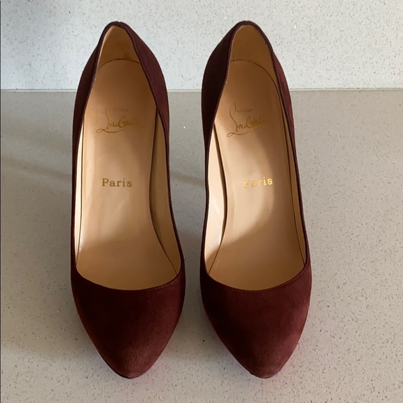 Classic Christian Louboutin heel in mahogany suede - Picture 4 of 9